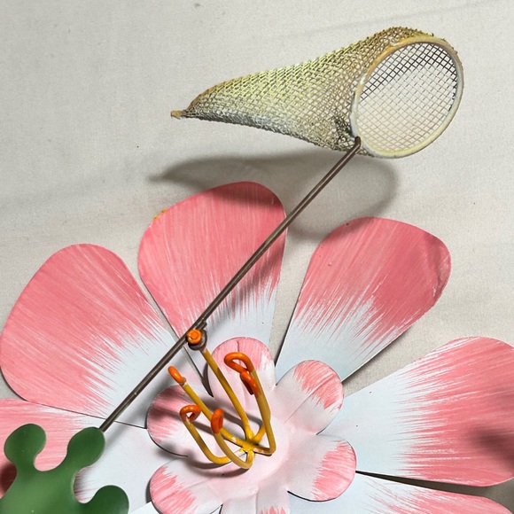 Metal spinning garden stake (1). Home Interiors “FROGGY’S FLORAL WINDMILL “ - Picture 6 of 9